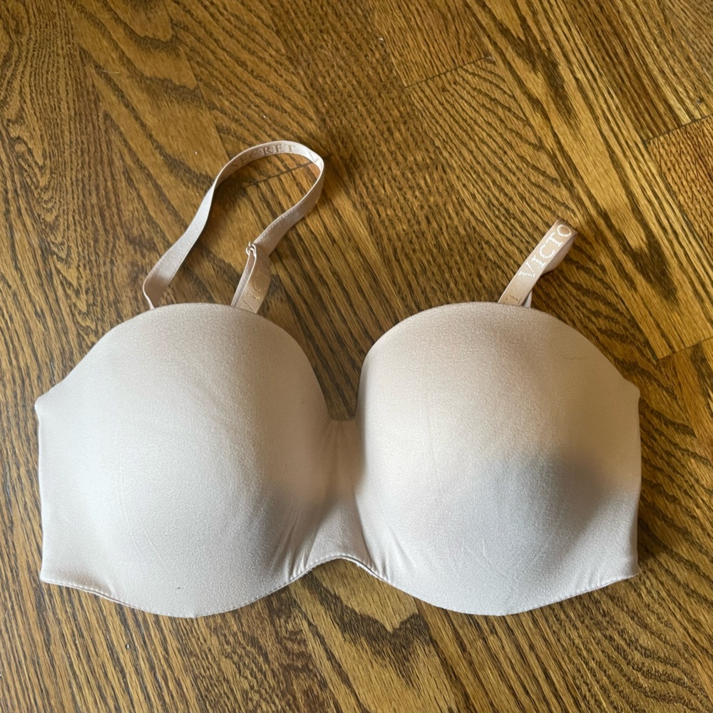 NWT Victoria’s Secret body by Victoria strapless converter 32 DDD